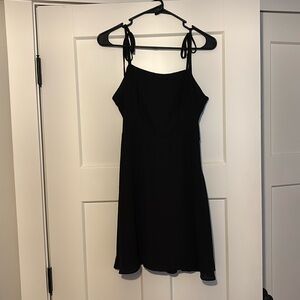Cute black dress! size medium